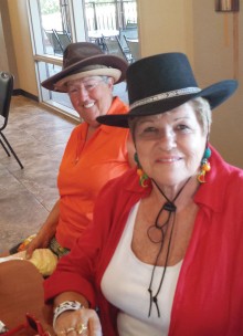 Lynda Smith (left) and new President of 18 Holers, Pinky Kubiak