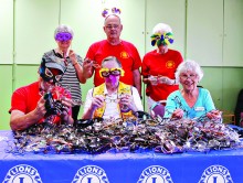 Volunteers have fun sorting and cleaning glasses