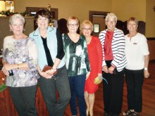 Attending the Lady Putter’s Christmas lunch are left to right Pat Weitzel, Paula Zoccoli, Chris Bethany, Marjean Scheele, Sue Core and Hilde Powell.