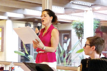Cantor Ronda Polesky at Passover