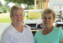 Hosts Pat Findlay and Jessie Wagner
